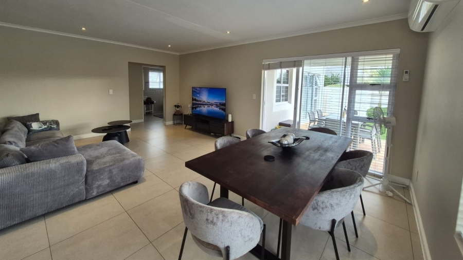 3 Bedroom Property for Sale in Sunningdale Western Cape